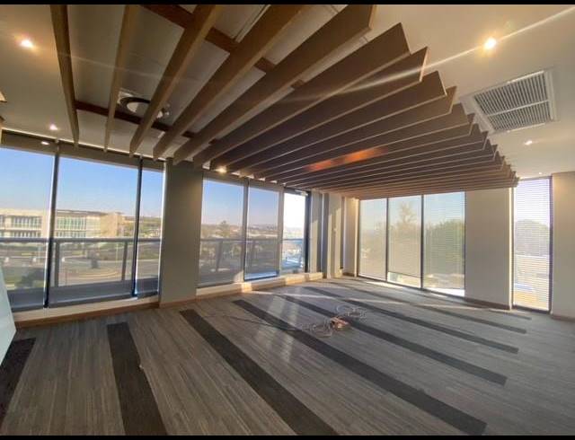 5,108M² OFFICE TO LET IN BRYANSTON